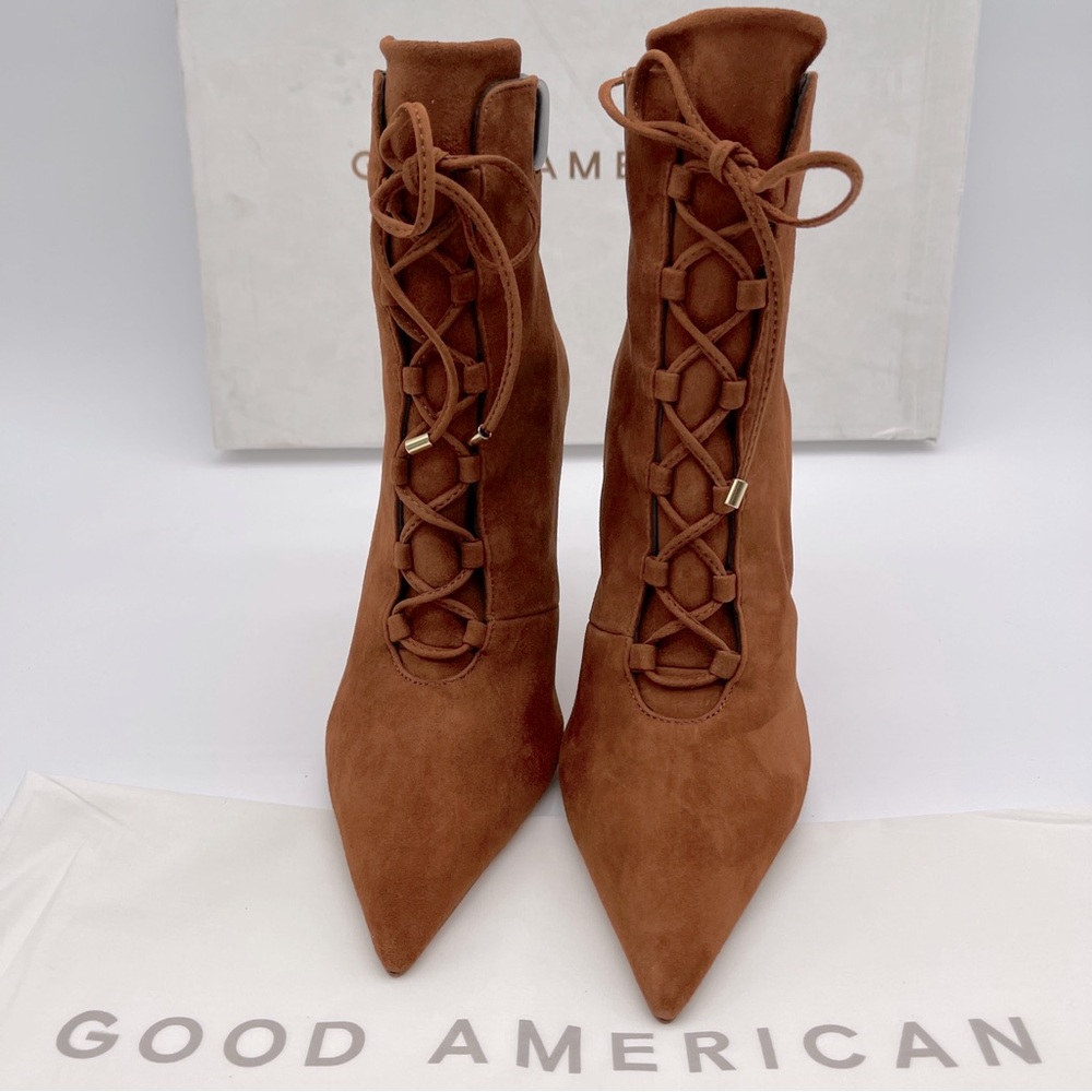 Good American Scandal Black & Honey Suede Lace Up Gold Heel Booties Size 8.5